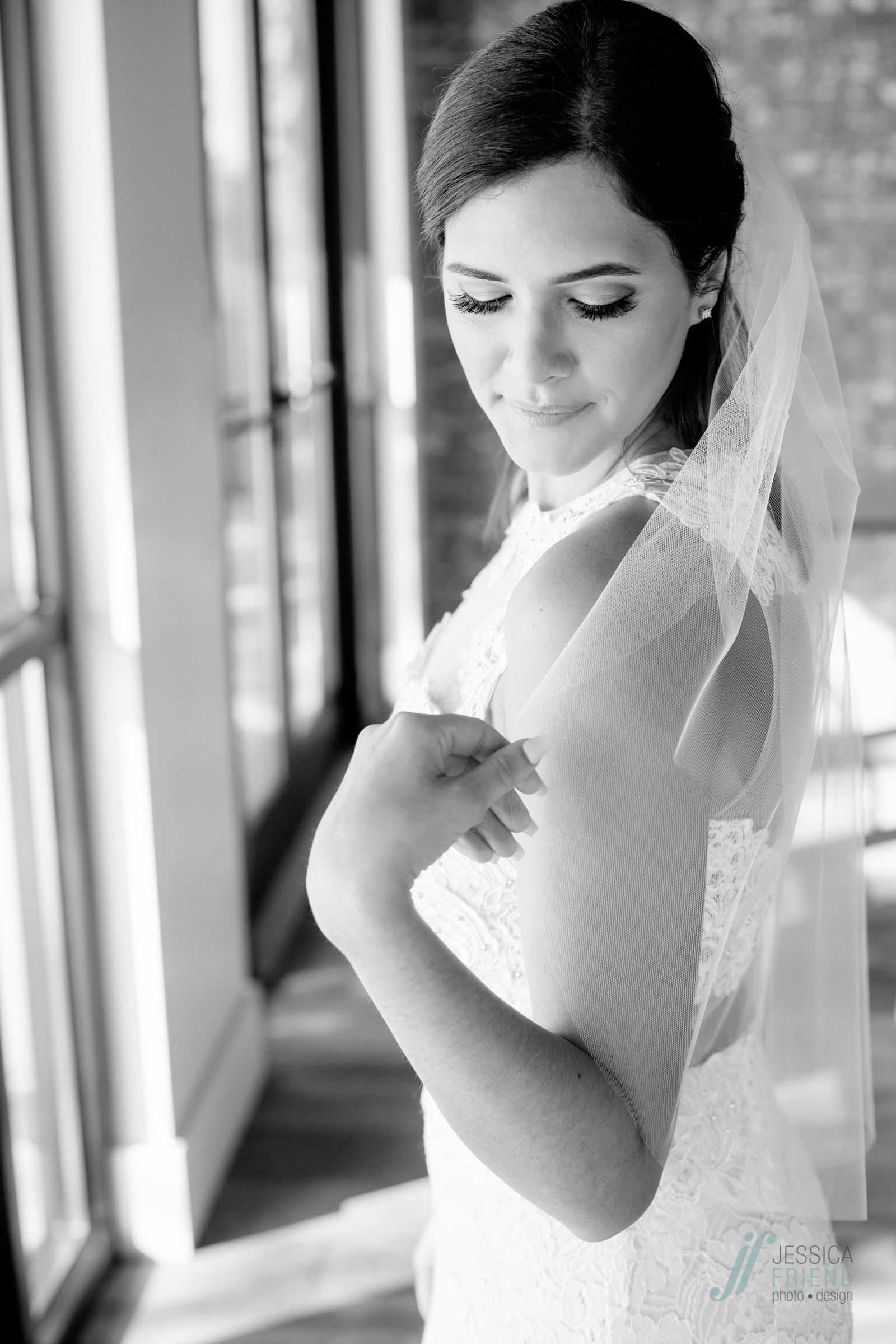 Intimate wedding at Canvas Lake Nona Orlando www.jessicafriendphotodesign.com