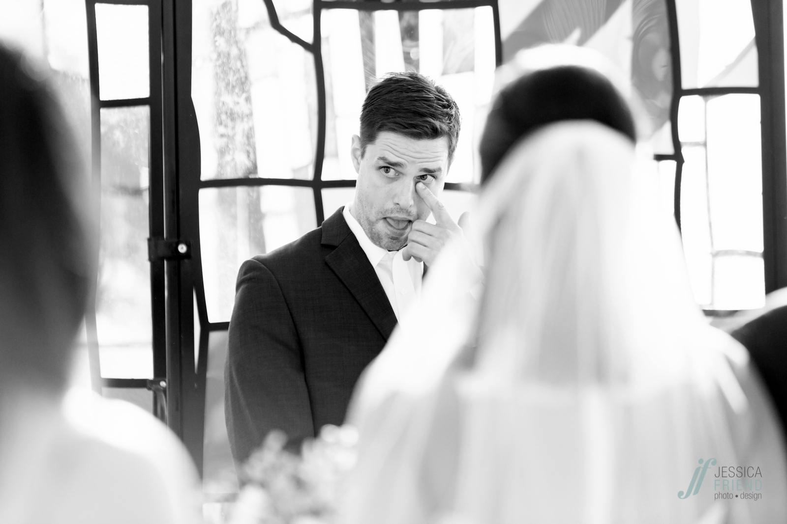 Intimate wedding at Canvas Lake Nona Orlando www.jessicafriendphotodesign.com