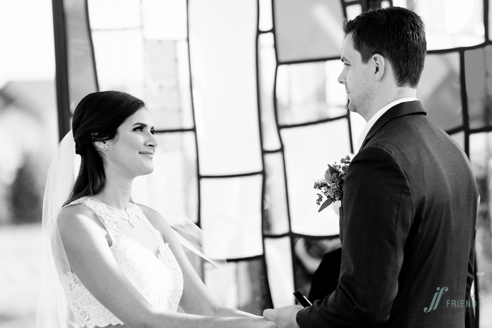 Intimate wedding at Canvas Lake Nona Orlando www.jessicafriendphotodesign.com